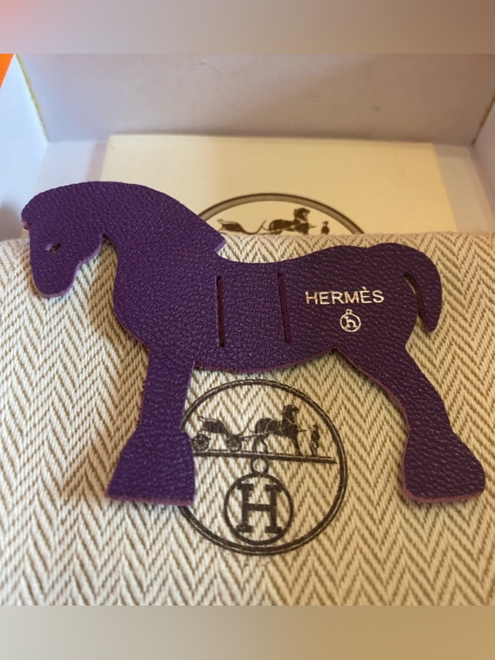 Hermès Paris Authentic Petit H Leather Charm Set. 5 Pieces. - Picture 7 of 16